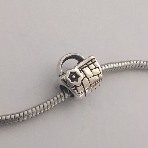 Silver Picnic Basket‎ with Flower / Purse Charm for Pandora Style Bracelet - Picture 3 of 4